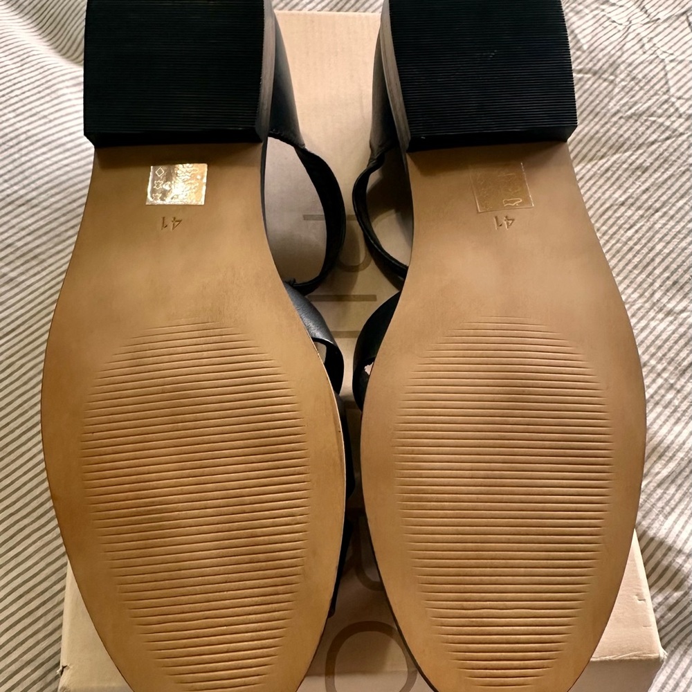 Pilcro Maris Fisherman Sandals in Black- size 41 New with Box - Picture 3 of 5